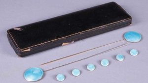 MAPPIN & WEBB ENAMELED HATPIN & BUTTON SET W/ BOX, 1928